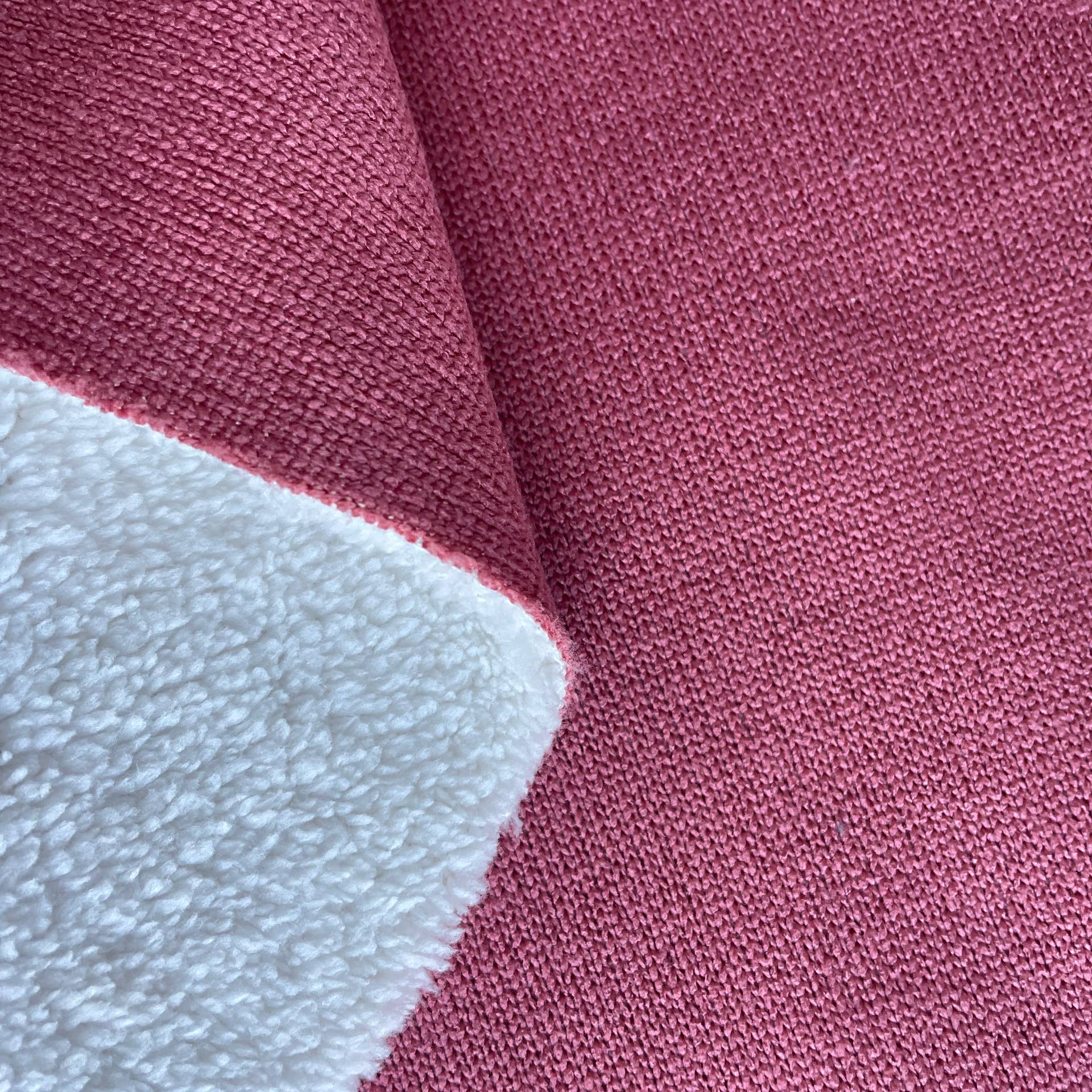 अद्वितीय आराम: 100% पॉलिएस्टर फ्लीस का नवाचार